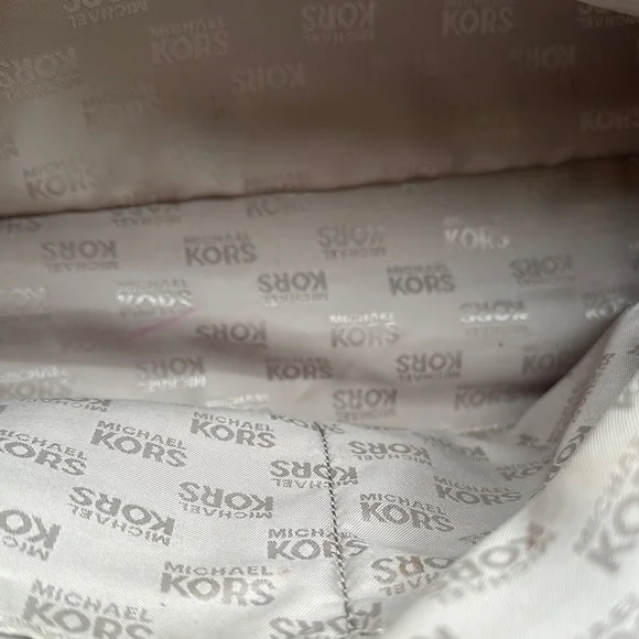 Michael Kors Blue Shoulder Bag with Gold Hardware - Picture 8 of 10